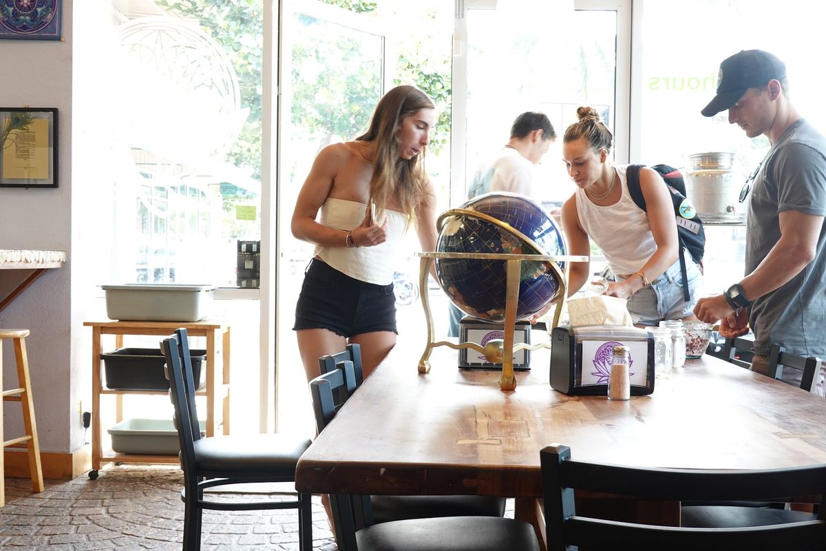 ラハイナのオーガニックカフェ『Choice Health Bar』

アサ...