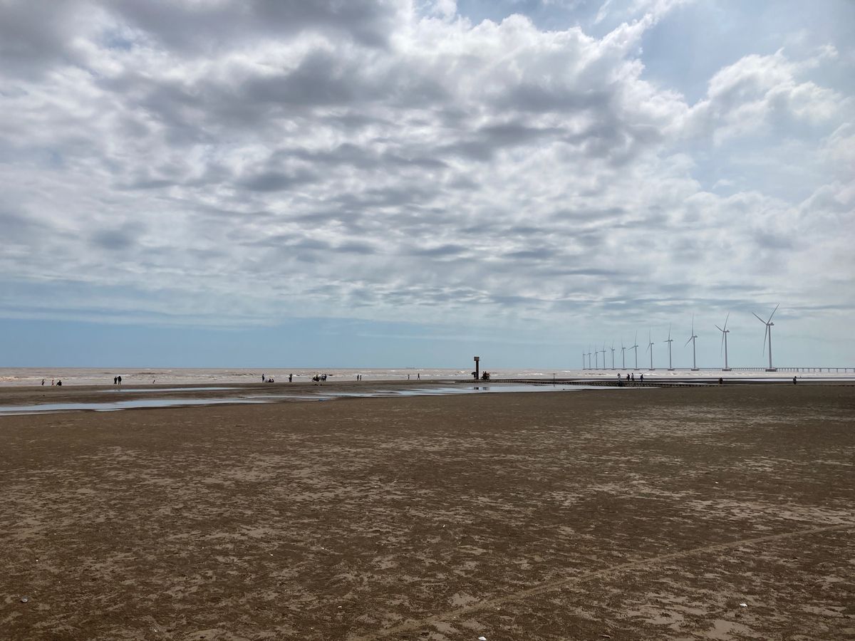 Biển Ba Động, 南シナ海ですが、メコン川の水が流れ込んでいるた...