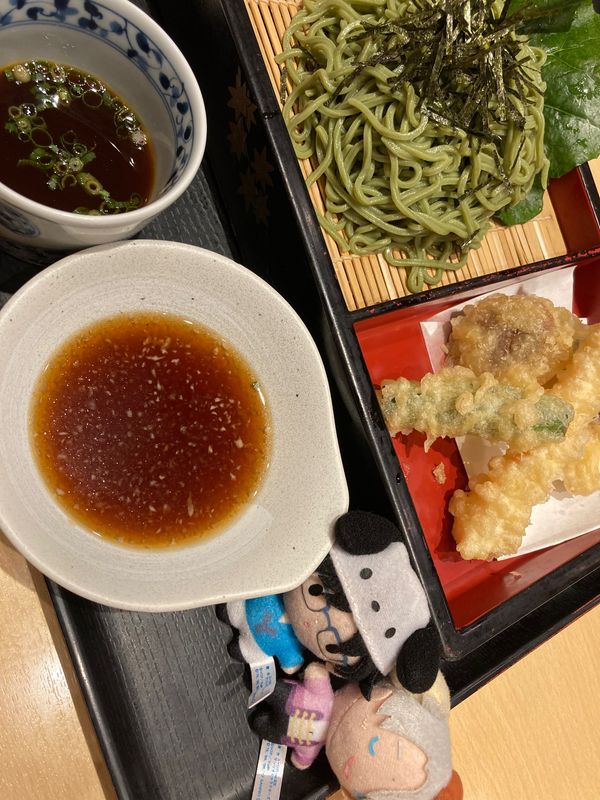 日本・佐賀県「【聖地巡礼】ついでの唐津2023」の写真：福岡空港で夕食。
この日の福岡は大変だっ...