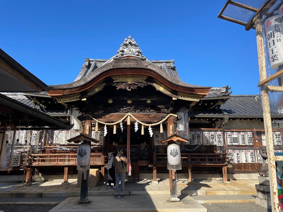 豊国神社とその敷地内にある出世稲荷神社。