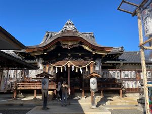 豊国神社とその敷地内にある出世稲荷神社。