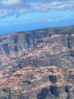 ヘリツアーは高くで予算オーバーのため、セスナツアーに参加。
かなり良かったです。