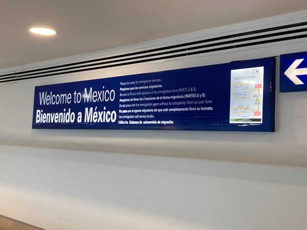 メキシコ・カンクン「モントリオール　過酷な旅」の写真：カンクンに到着
待ち時間そんなにないから...