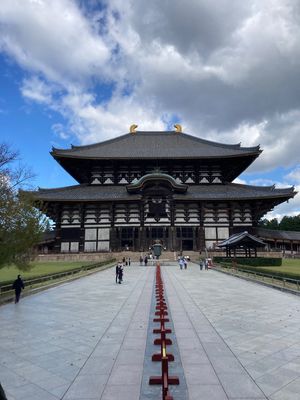 人が少なく、東大寺、平城宮跡もガラガラでした。