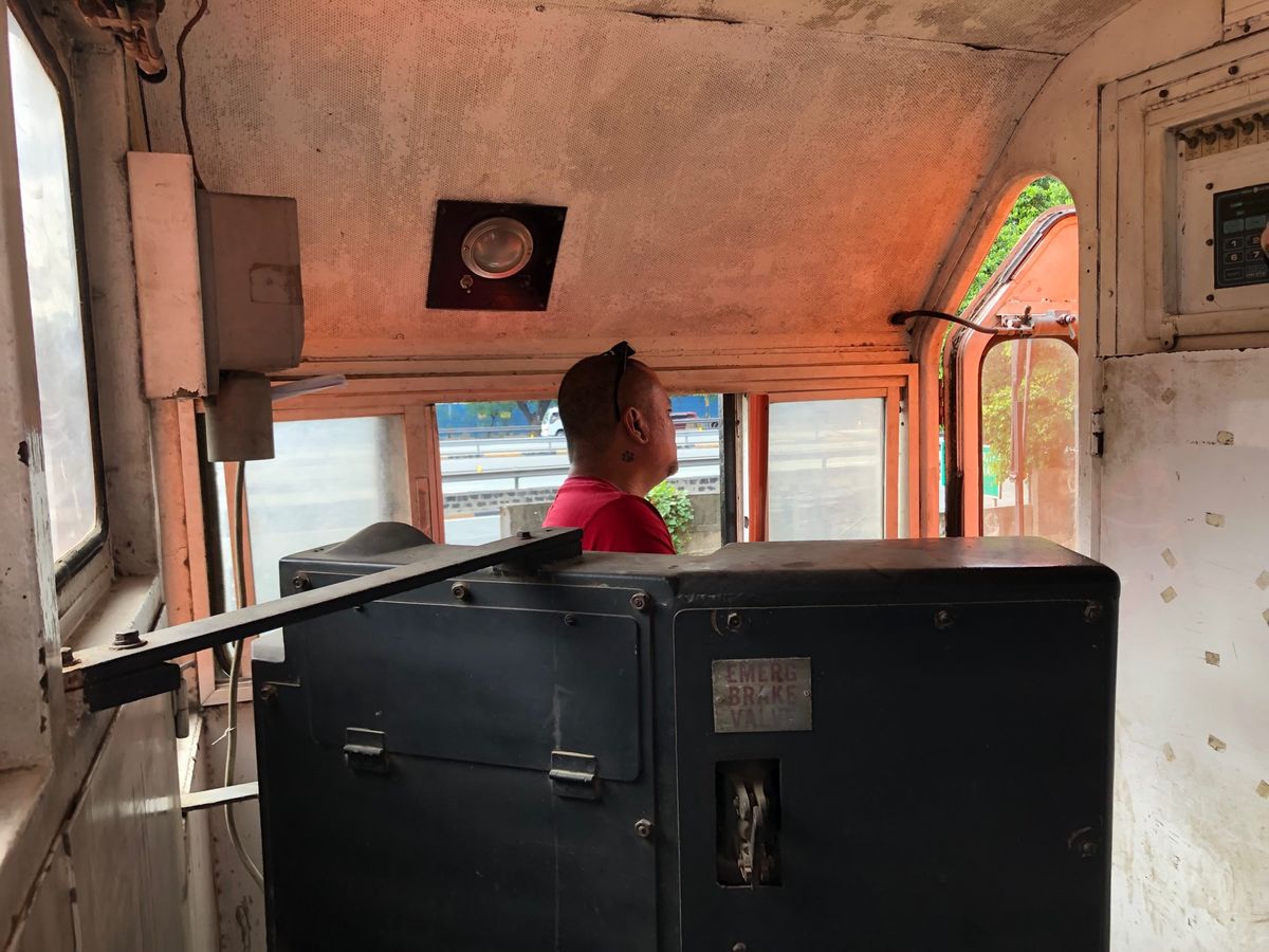 縁あって帰りは運転席に乗せてもらいました