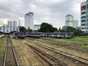 トゥトゥバン駅構内
使っているのか？いないのか？
何となく放置感がありますね