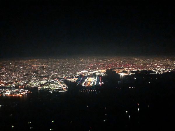 フィリピン・マニラ「2024.01MNL」の写真：飛びました♪

深夜食堂だなこりゃ
真夜...