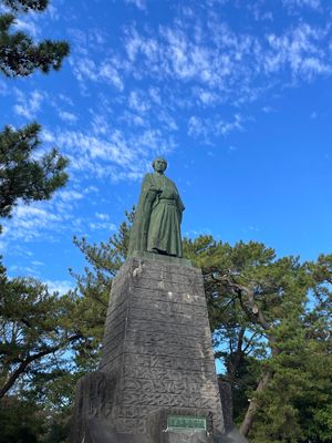 4日目　桂浜

朝イチで桂浜へ
人が少ない時間、良い天気で綺麗な写真が撮れた📷