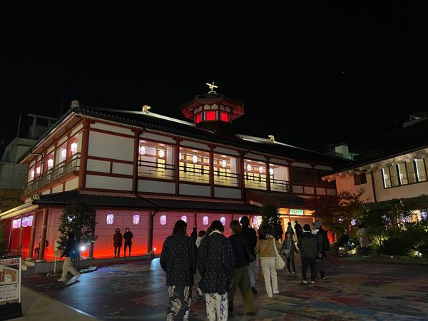 日本・徳島県「四国一周旅行3泊4日」の写真：ライトアップも綺麗な別館飛鳥乃湯泉
蜷川...