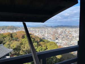 3日目　松山城

朝イチで松山城へ🏯
中の階段はとても急で恐る恐る昇り降り...