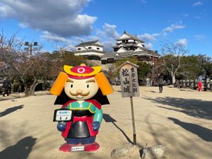 3日目　松山城

朝イチで松山城へ🏯
中の階段はとても急で恐る恐る昇り降り...