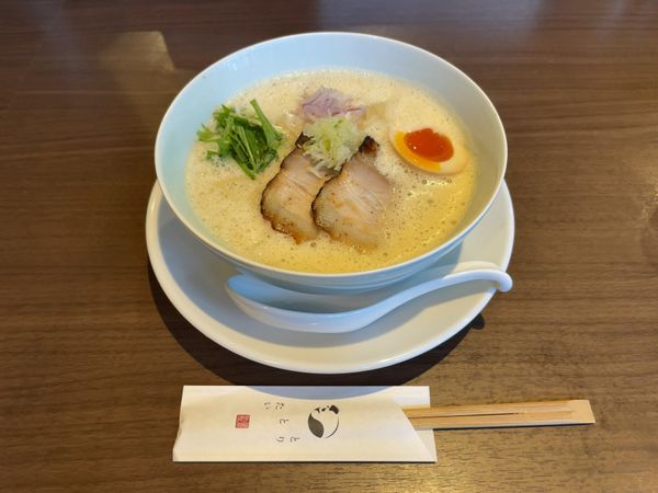 日本・徳島県「四国一周旅行3泊4日」の写真：1日目　昼食　とりとたいラーメン
旅行ガ...