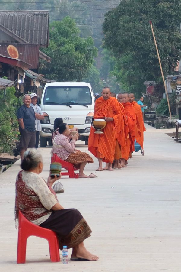 ラオス人民民主共和国・ルアンパバーン「カンボジア&ラオス旅🇰🇭🇱🇦」の写真：ムアンゴイの朝。
ルアンパバーンとは違う...