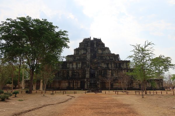 ラオス人民民主共和国・ルアンパバーン「カンボジア&ラオス旅🇰🇭🇱🇦」の写真：コーケー遺跡、等。