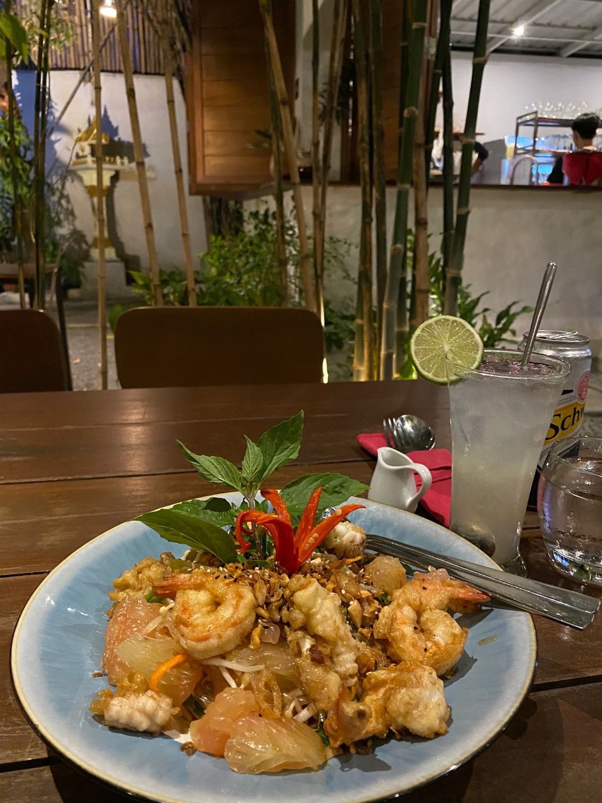 プノンペンで食べたもの
①エビとパパイヤのサラダ（eleven one k...