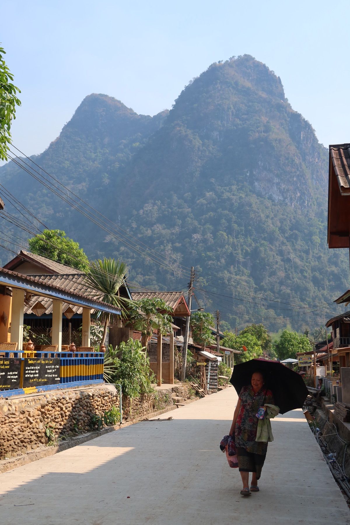 旅9日目
ノーンキャウからボートで1時間。ムアンゴイへ。
のんびりした村の...
