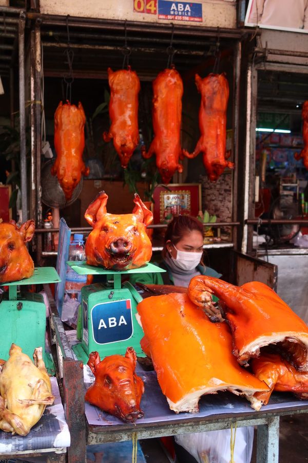 ラオス人民民主共和国・ルアンパバーン「カンボジア&ラオス旅🇰🇭🇱🇦」の写真：その街で暮らす人の生活が見えるマーケット...