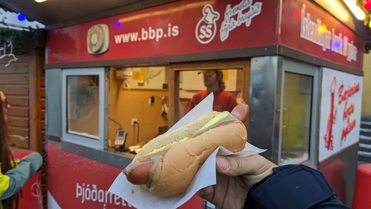 クリントン大統領が「世界一美味しい」と言ったらしいホットドッグを食べに、
...