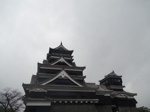 熊本城。
くもりでしたが、白黒な感じでこれはこれで良かった！
まだまだ復興...