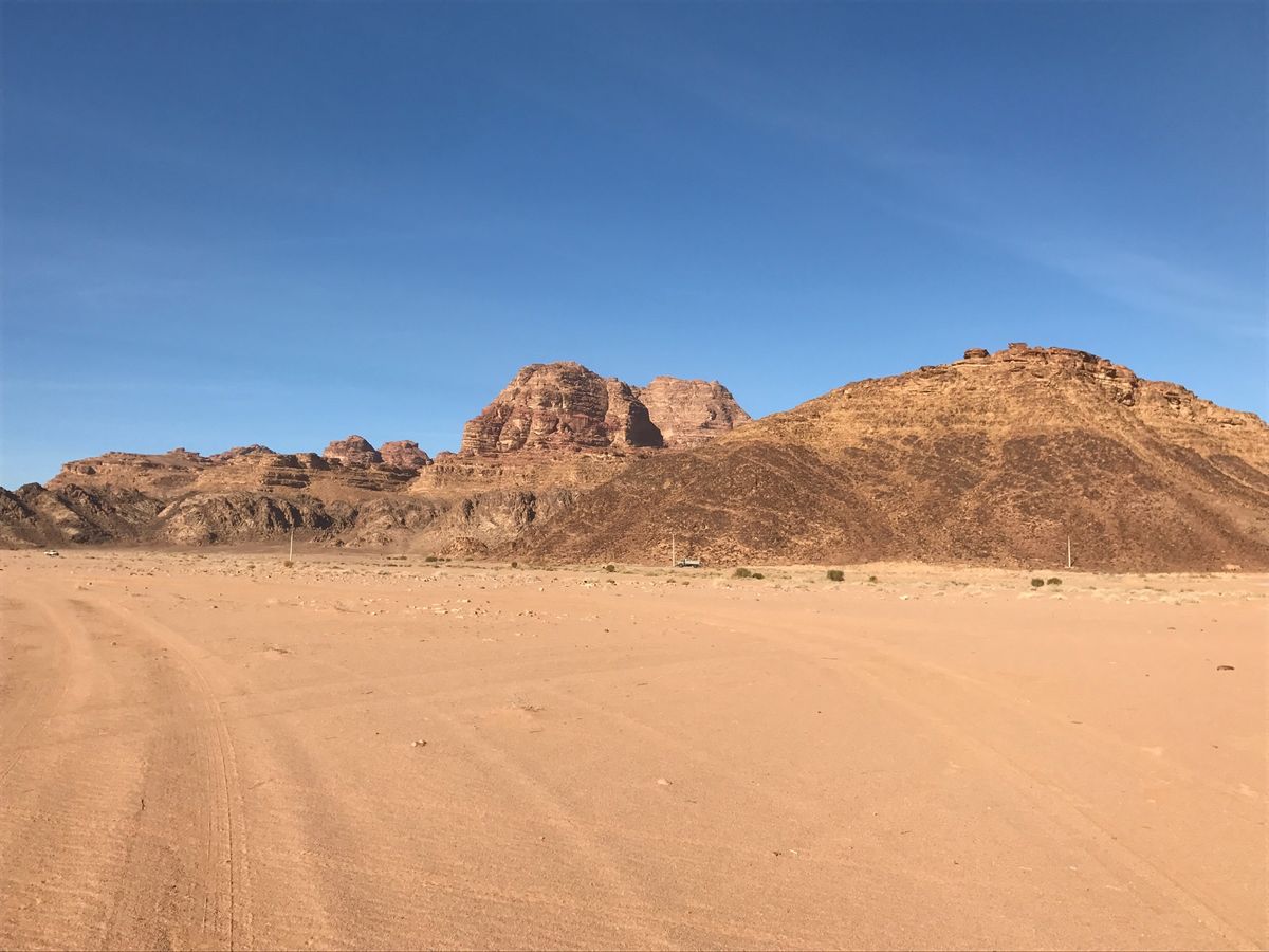 ワディラム
確かアラジンのロケ地とか