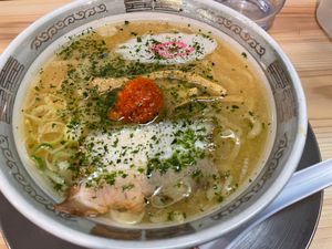 山形県赤湯に本店を持つ龍上海。名物のから味噌ラーメンが美味しかったです。