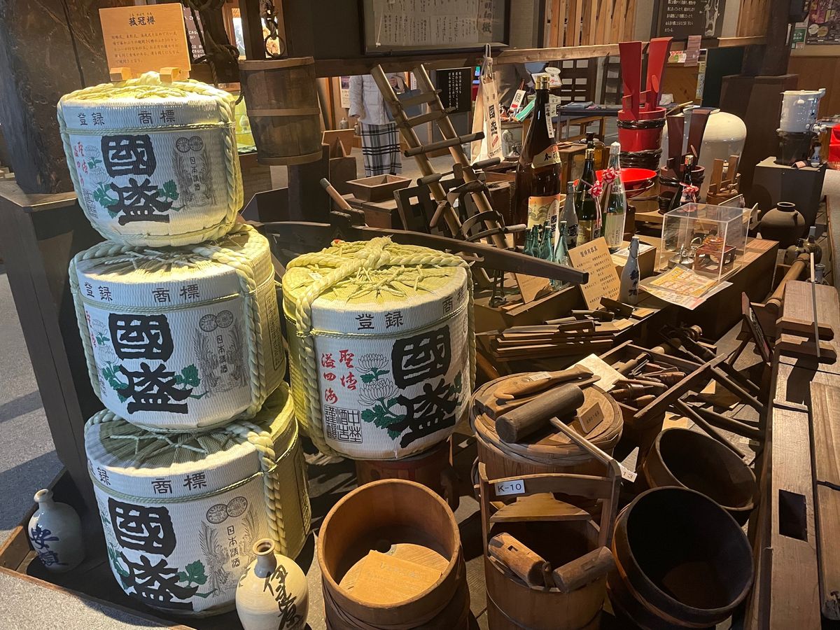 中埜酒造の酒の文化館。無料で入場できます。200年前の古い建物の中に酒造り...