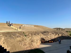 泥火山、ゾロスター教寺院、コブスタン、ヤナルタグ