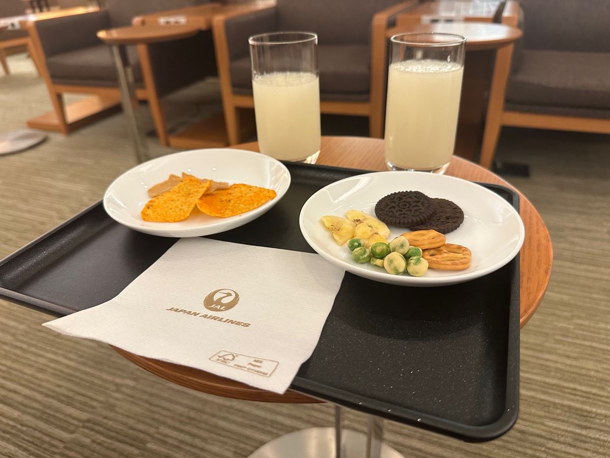 夜成田空港から最終便でヘルシンキへ
