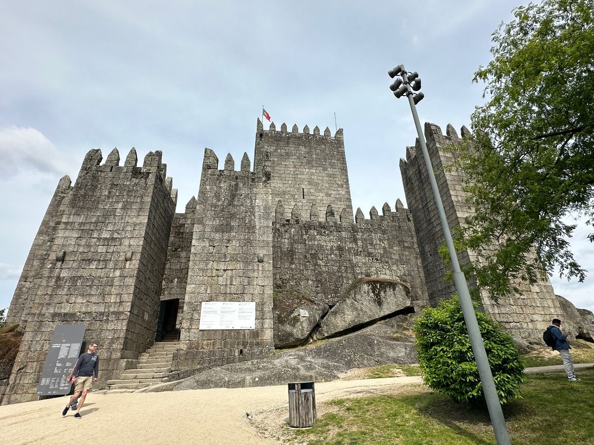 4/29
ブラガとギマランイス世界遺産巡り
ボン・ジェズス、オリベイラ教会...