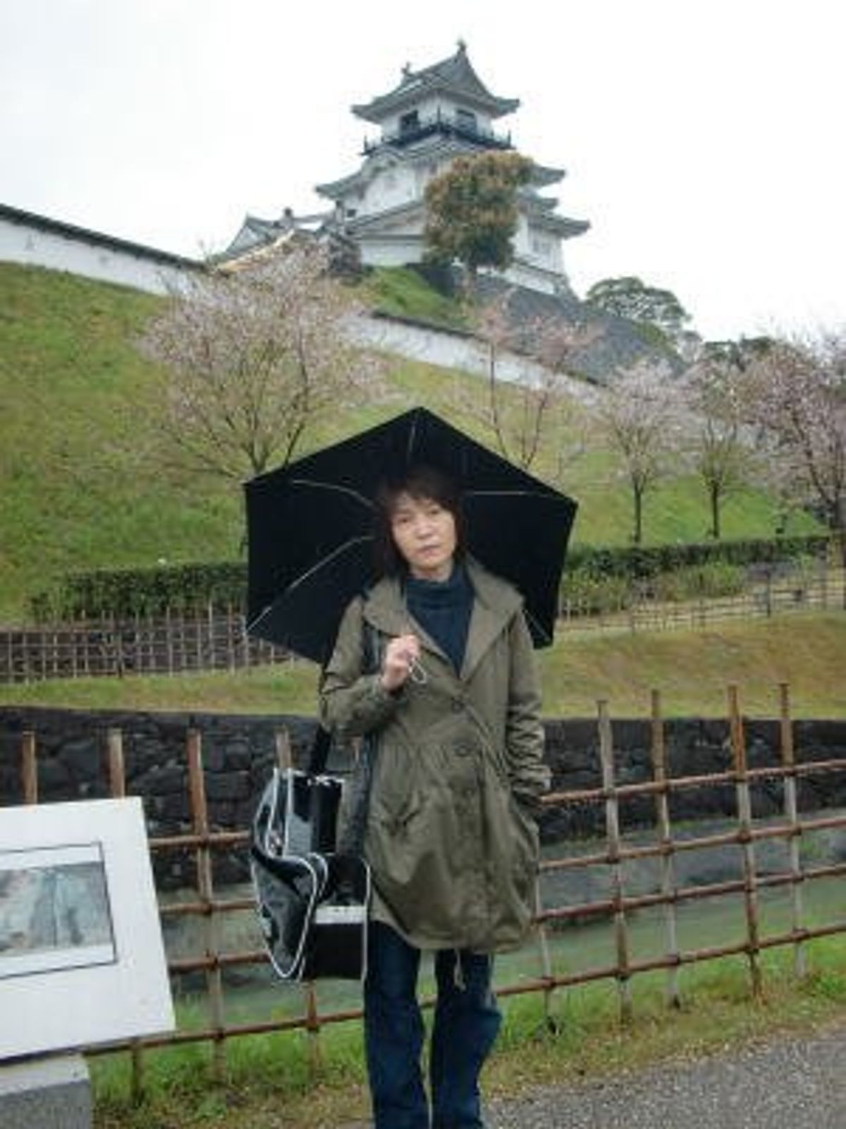 掛川城、花鳥園観光。掛川新茶マラソンは応援もエイドも最高でした。
3時間2...