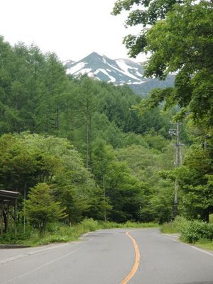 乗鞍の壮大な山々のパノラマ、大雪渓など魅力あふれる大会だが、１８．５キロ続...