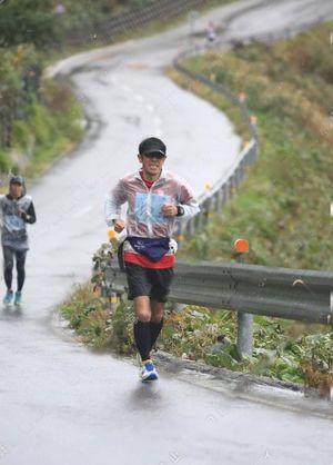 雨の中１００キロウルトラマラソン。１１時間３４分２７秒。無事完走できました。