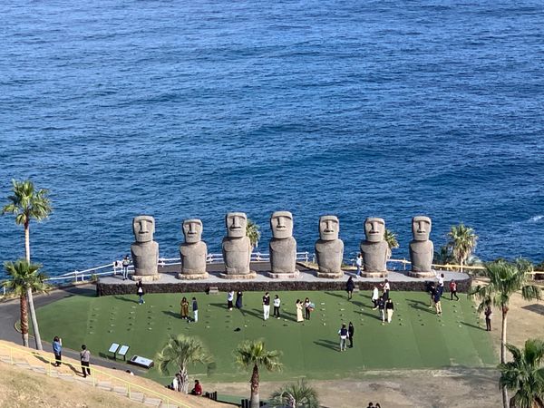 日本・大分県「大分〜宮崎〜熊本旅行」の写真：サンメッセ日南でモアイ像🗿‼️
大きくて...
