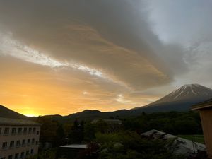 朝の富士山