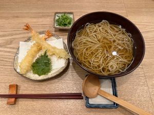 京都グルメ
衣笠丼、たぬきうどん、天ぷらそば、鴨そば