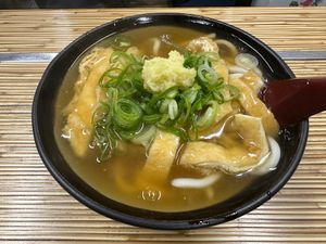 京都グルメ
衣笠丼、たぬきうどん、天ぷらそば、鴨そば