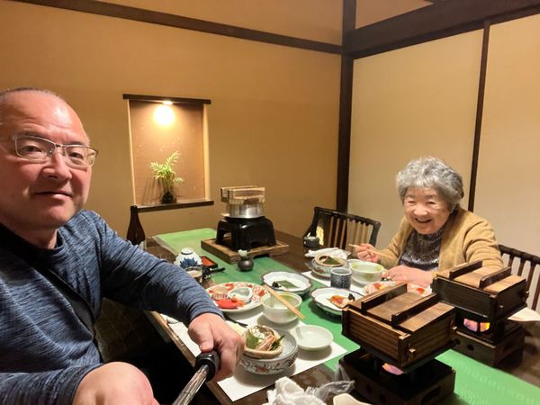 日本「2泊3日大阪池田「不死王閣」遠足」の写真：表向きの名目は母親の慰労会なんだが真の目...