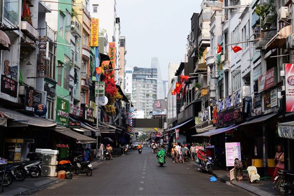 ベトナム・HoChiMinhCity「ベトナム、カンボジア弾丸旅」の写真：通りにて