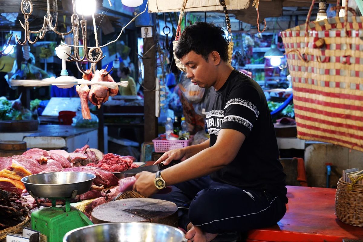 シェムリアップ中心の市場にて