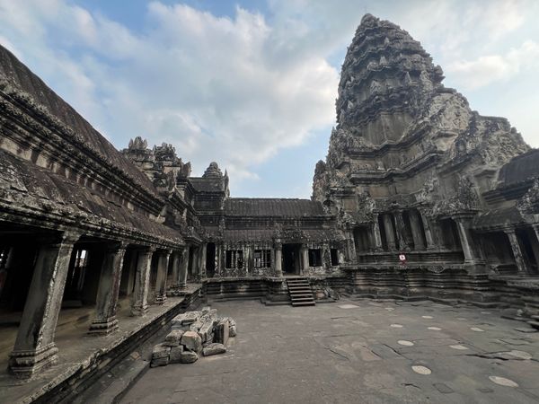 ベトナム・HoChiMinhCity「ベトナム、カンボジア弾丸旅」の写真：アンコールワット遺跡