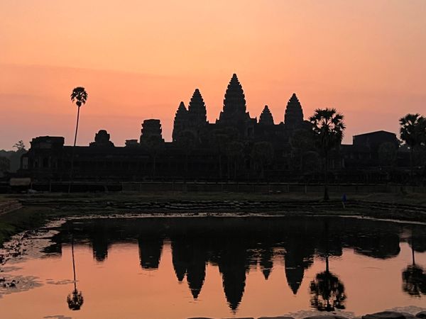 ベトナム・HoChiMinhCity「ベトナム、カンボジア弾丸旅」の写真：朝のアンコールワット