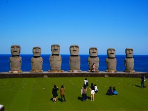 サンメッセ日南のモアイ像🗿