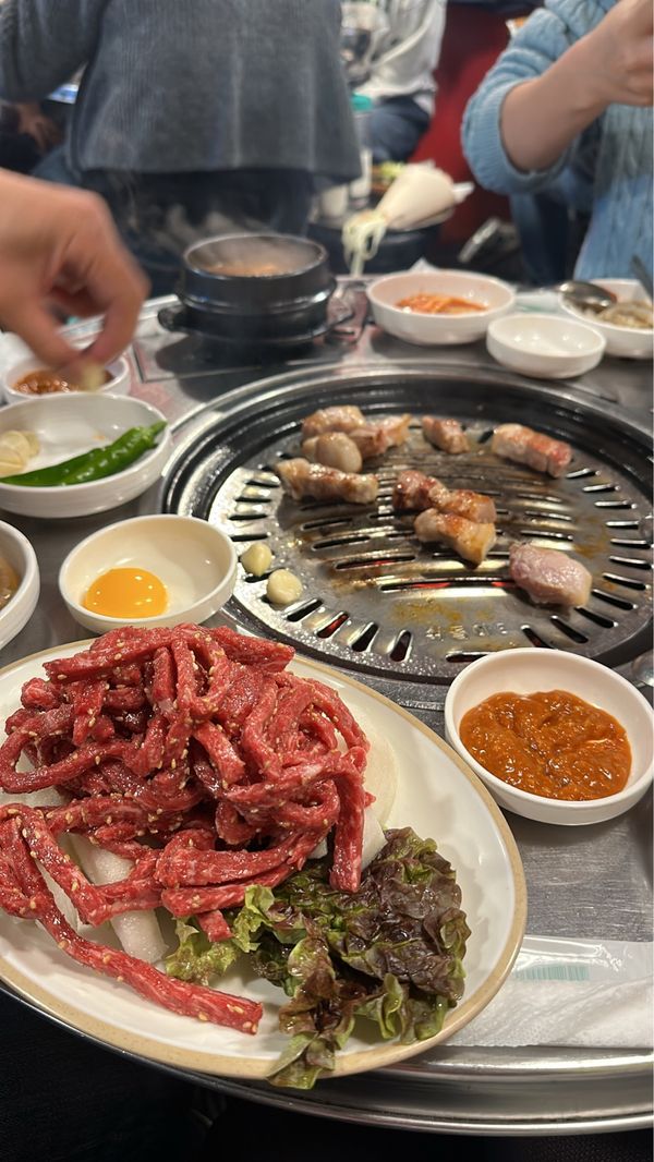 大韓民国 (韓国)・ソウル「韓国家族旅行🇰🇷」の写真：お店で食べたものたち！白子鍋はもうリピな...