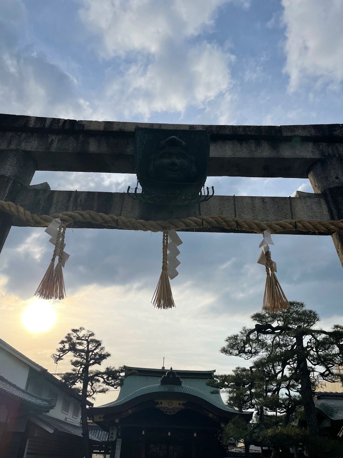 恵美須神社⛩️
えびす様をノックして呼び出すスタイル