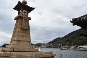 鞆の浦

福禅寺対潮楼
常夜燈
阿伏兎観音