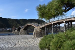 宮島
平清盛像・蘭陵王
山口県
錦帯橋・壇ノ浦