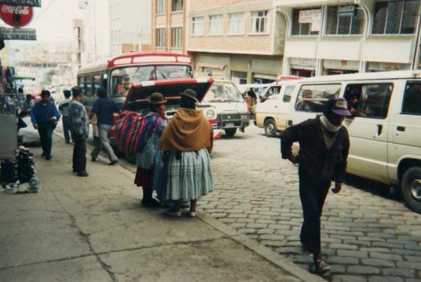 ボリビア多民族国・ラパス「南米の旅」の写真：ボリビアのラパスを経由してチチカカ湖へ。...