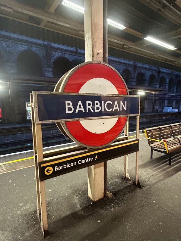 イギリス(英国)・ロンドン「イギリス　ブライトンとロンドン」の写真：バンクシーを見にバービカンへ行ってみた。