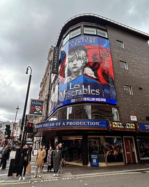 Sondheim Theatre でレミゼを観る。