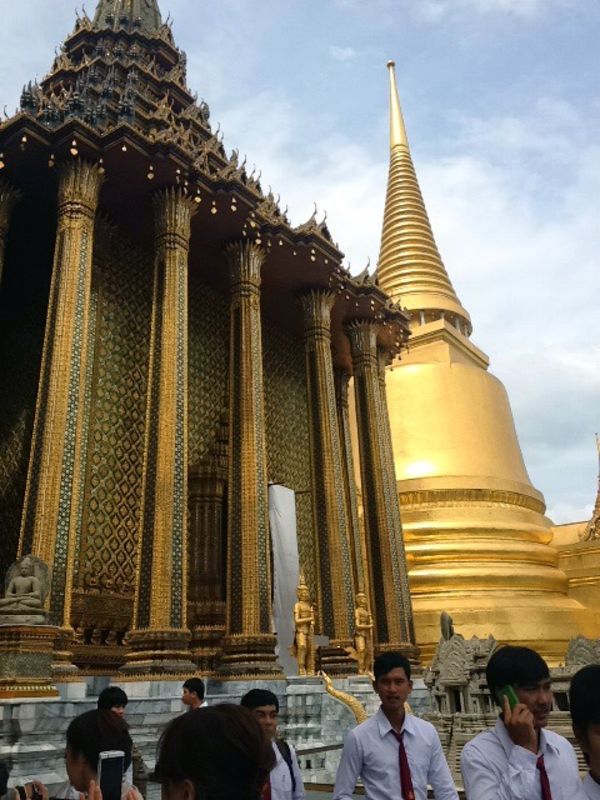タイ・バンコク「初タイ」の写真：お寺と祠